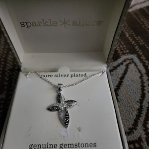 Sparkle Allure necklace